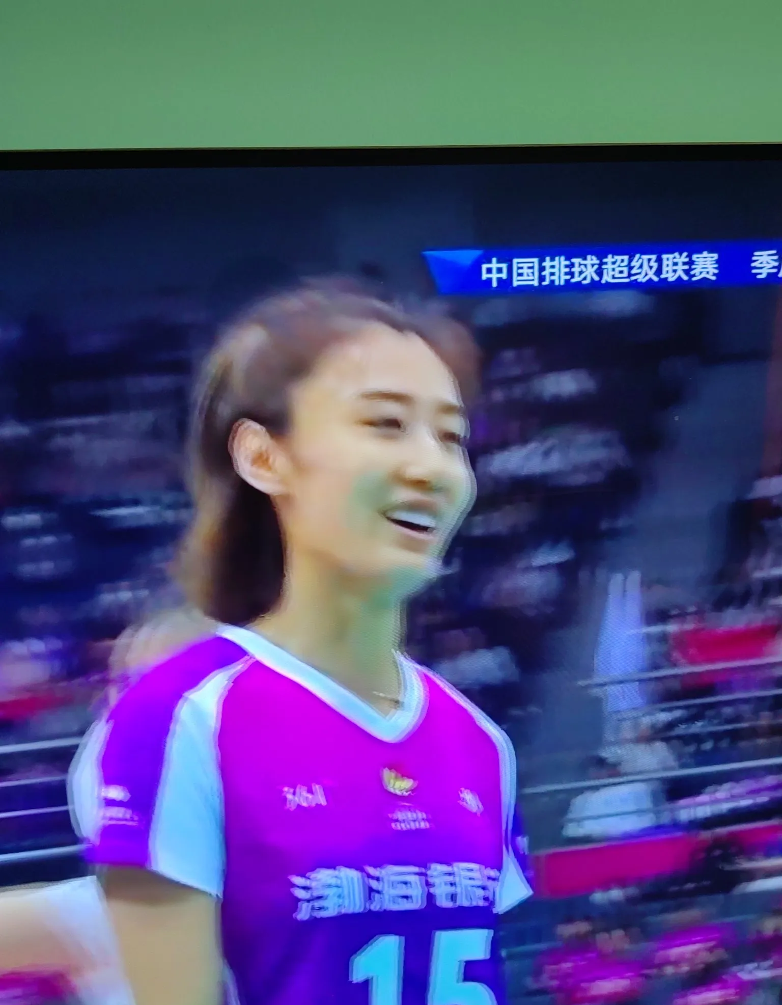 激烈拼搏：女子联赛强对决战报及明星球员访谈的简单介绍