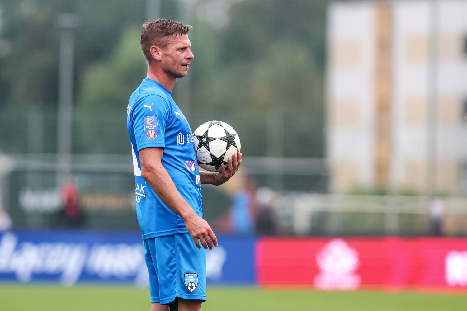 皮克率队出征国际赛，备战世界杯